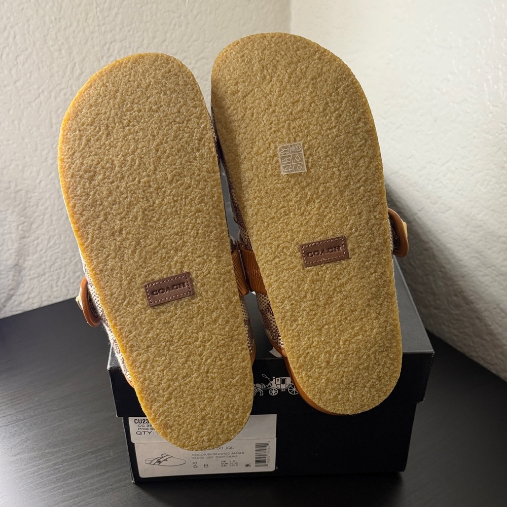 Coach Clogs - Picture 3 of 3